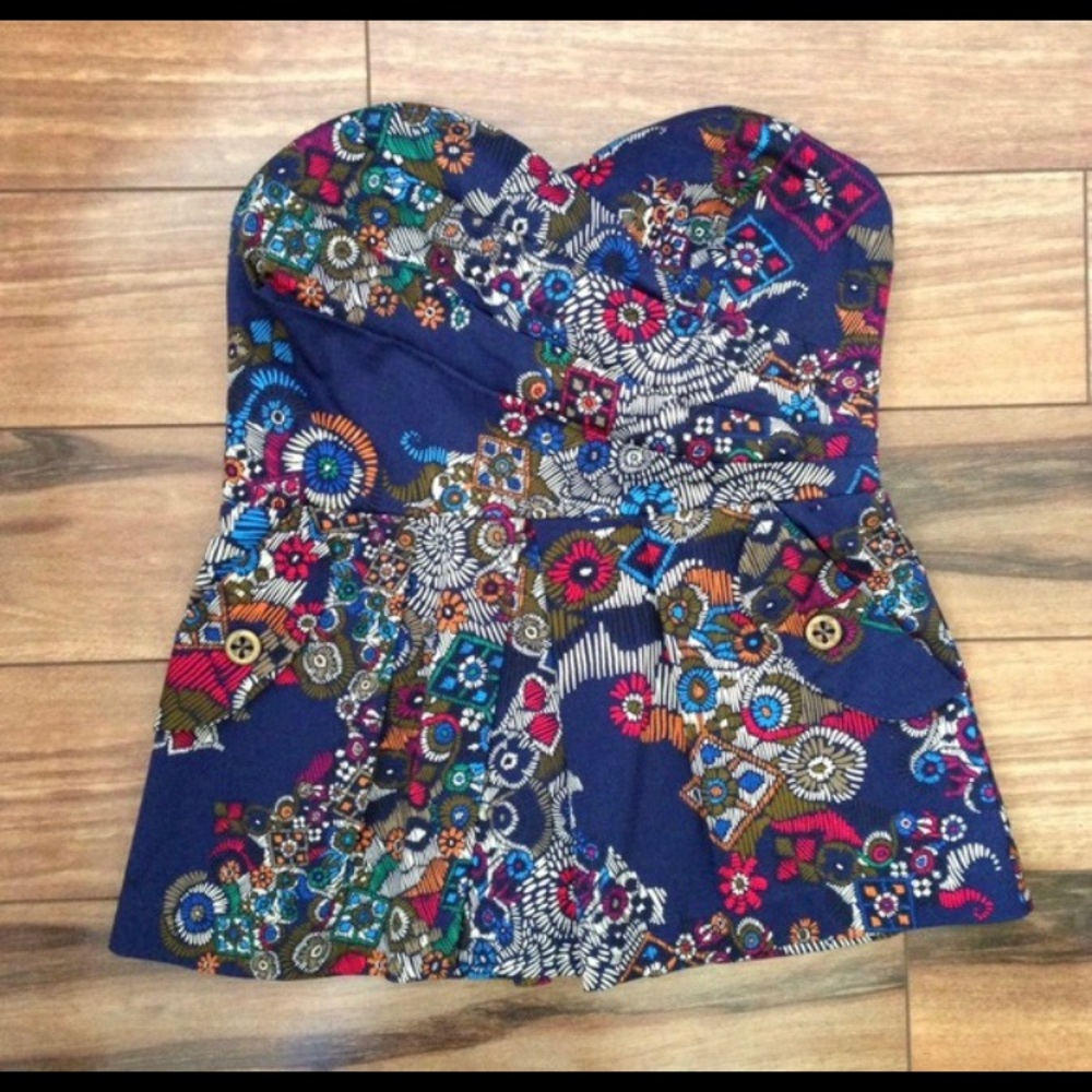 Beautiful Anthropologie fitted top.